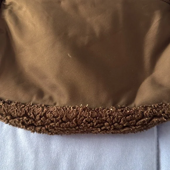 SOLD OUT Lululemon Everyday Belt Bum Bag Fleece 2L in Black & Gold! - Picture 6 of 10